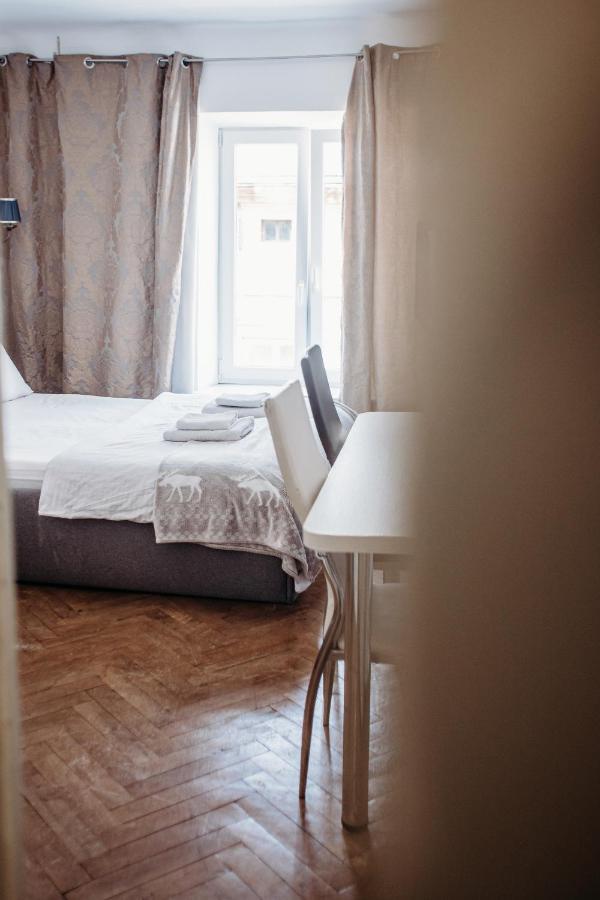 Апартаменти Для Великої Компанї В Центрі Міста Lviv Buitenkant foto